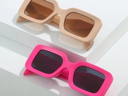 Wholesale Square Frame Fashionable and Versatile Simple Sunglasses Online