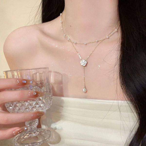 Wholesale Camellia Pearl Necklace Tassel Double Layered Clavicle Chain For Discount